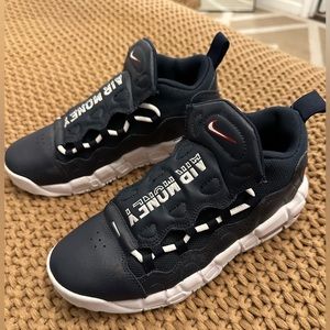 NIKE AIR MONEY SNEAKERS SHOES SIZE 5.5Y